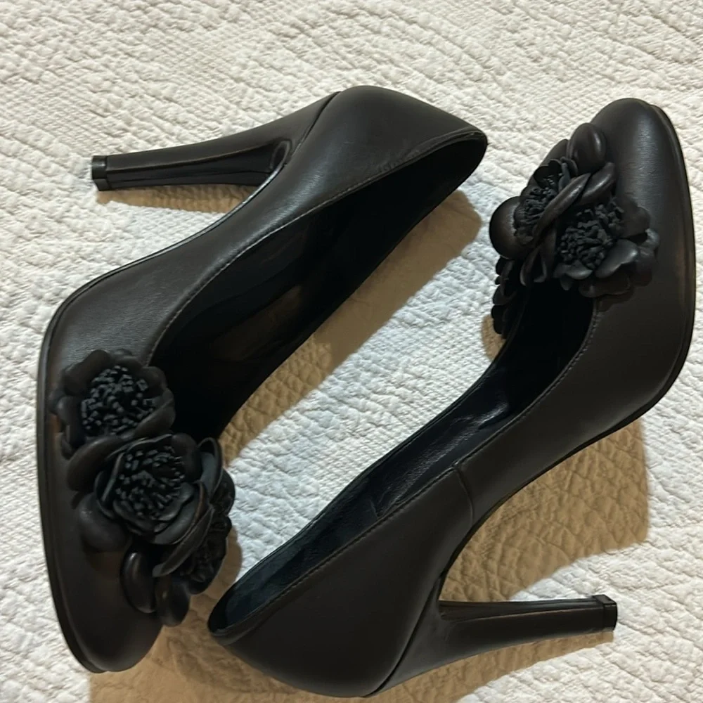 Daniele Ancarni leather heels. NEW. EU41